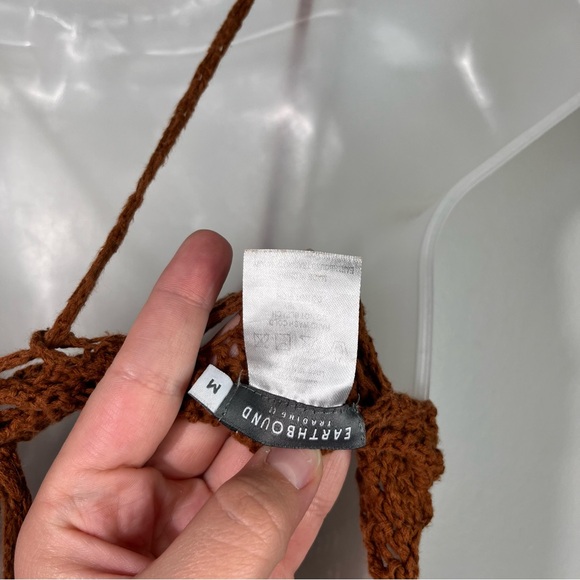 Earthbound Trading Burnt Orange Crochet Knit Cropped Halter Lace Back Tank Top M - Picture 4 of 4